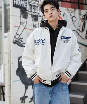 ホワイト 　モデル:180cm L着用