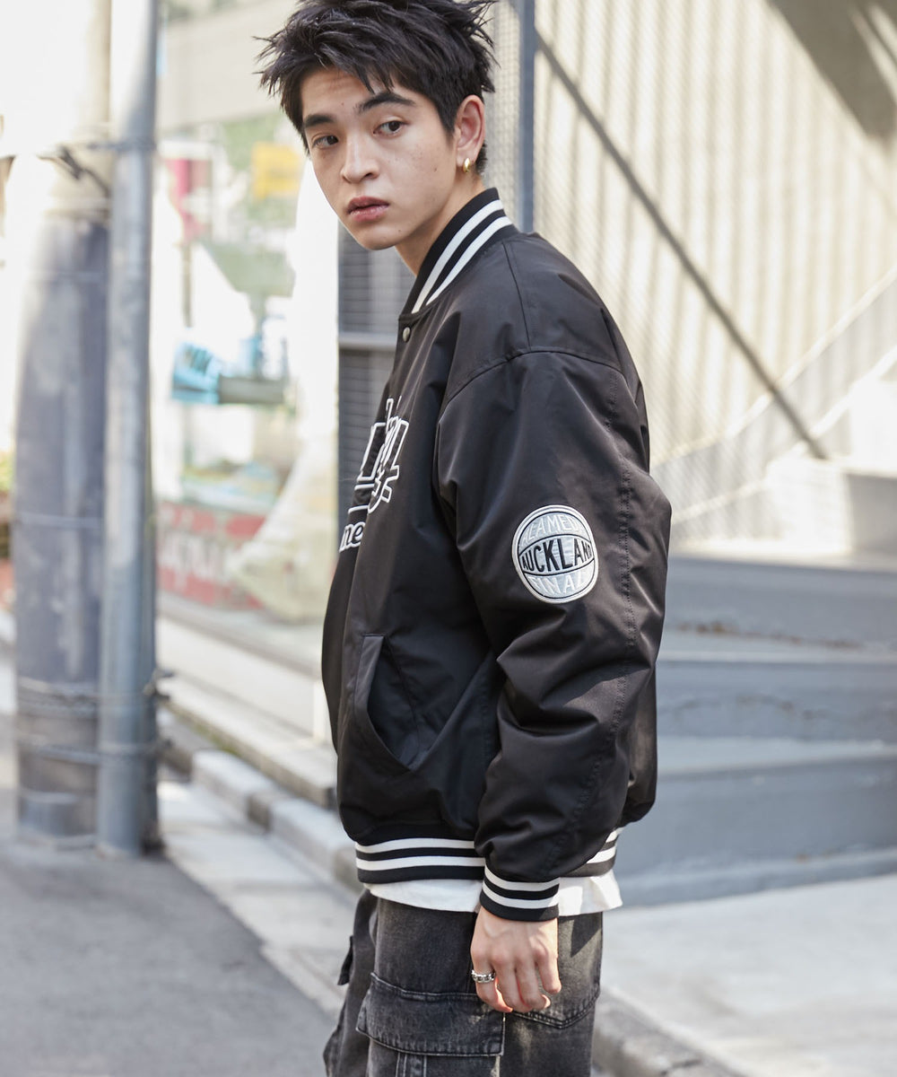 ブラック 　モデル:180cm L着用