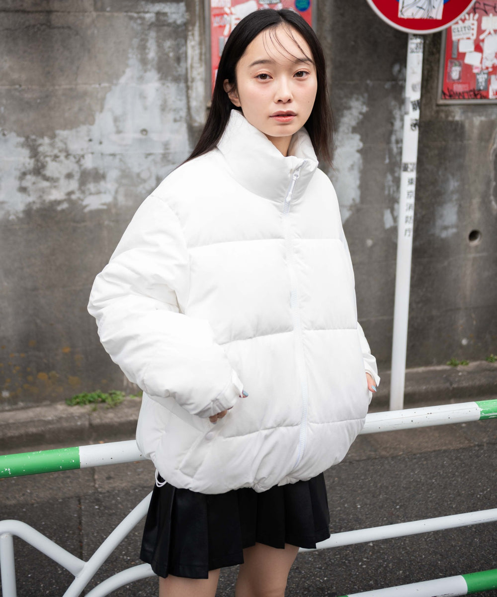 ホワイト  モデル：161cm S着用