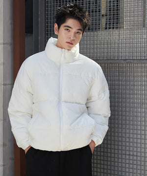 ホワイト モデル：180cm L着用