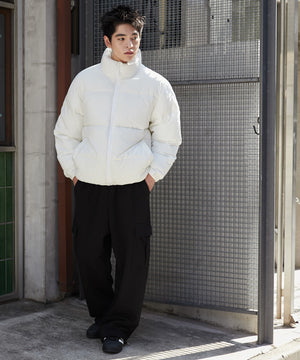 ホワイト モデル：180cm L着用