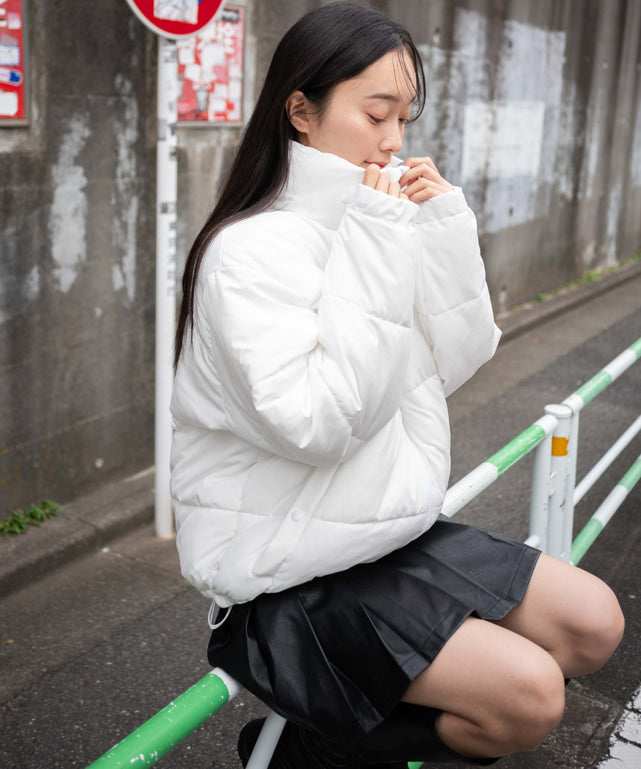 ホワイト  モデル：161cm S着用