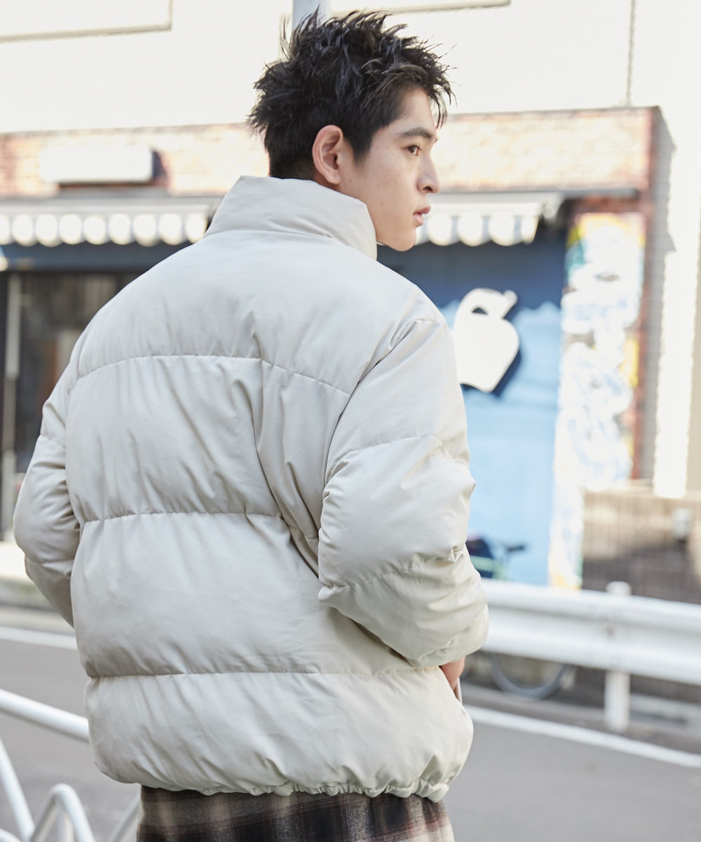 Lベージュ モデル：180cm L着用