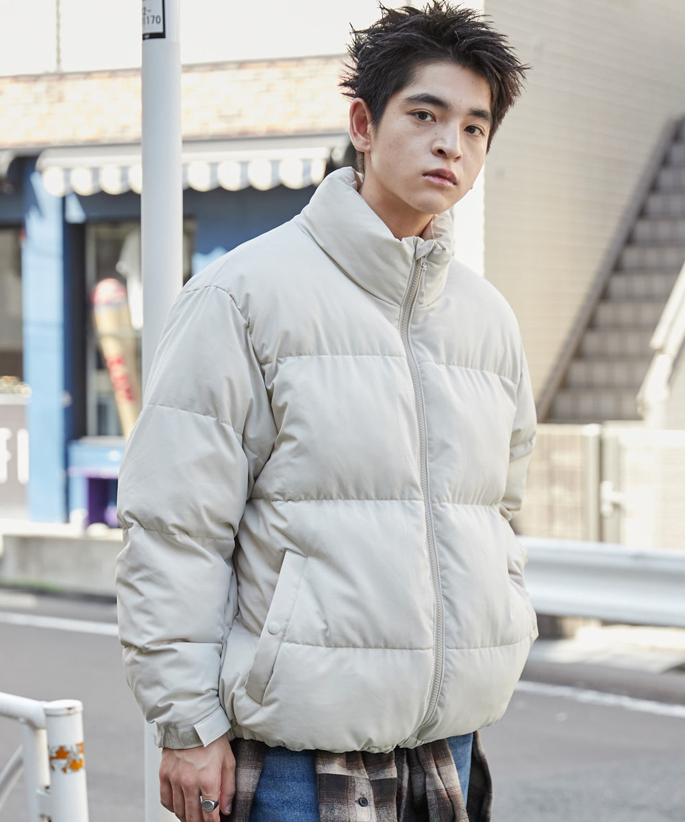 Lベージュ モデル：180cm L着用