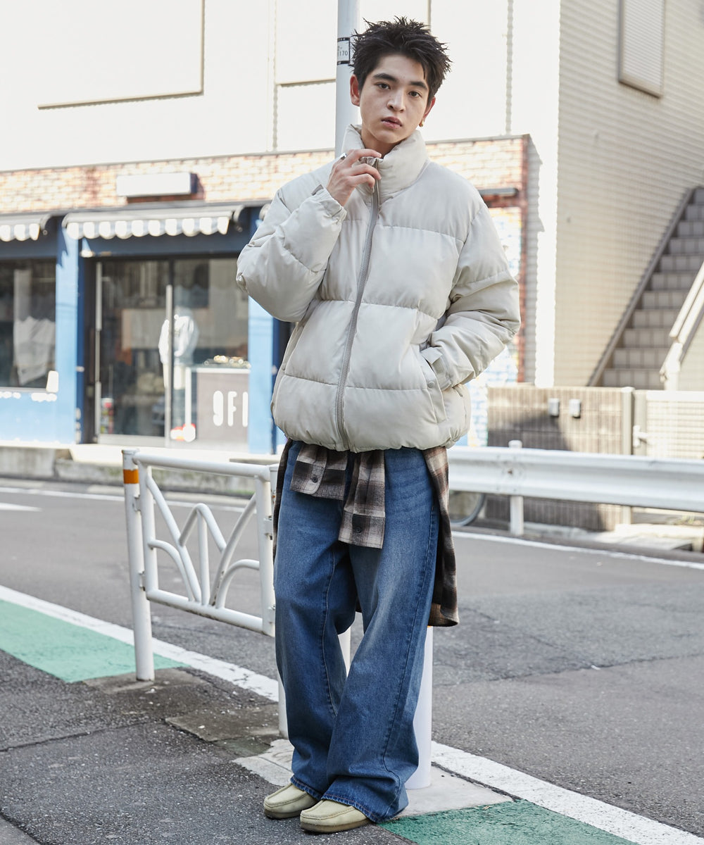 Lベージュ モデル：180cm L着用