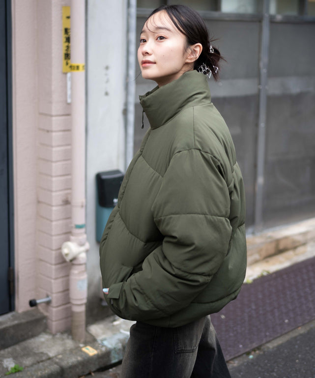 カーキ  モデル：161cm S着用