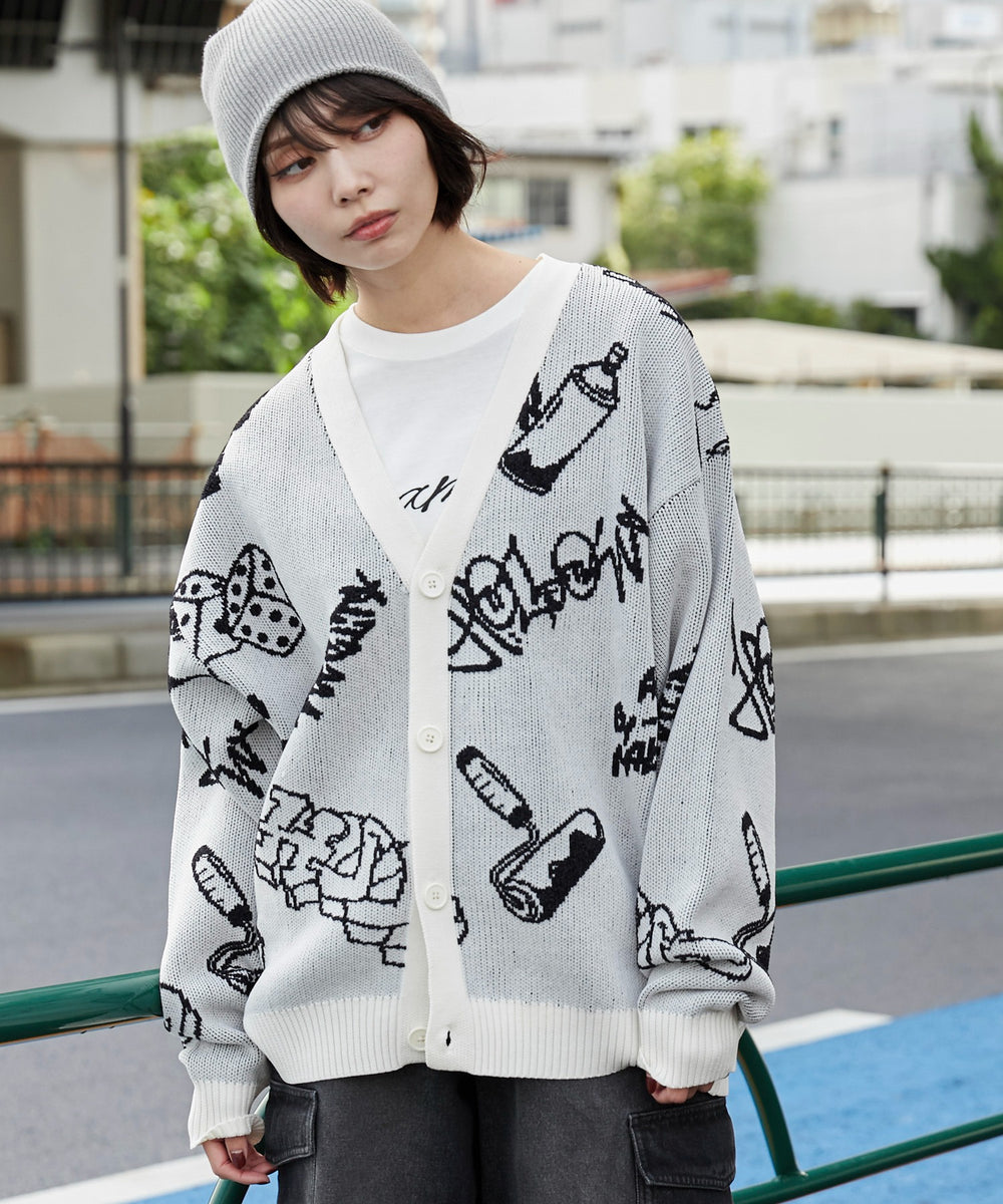 ホワイト モデル：160cm L着用