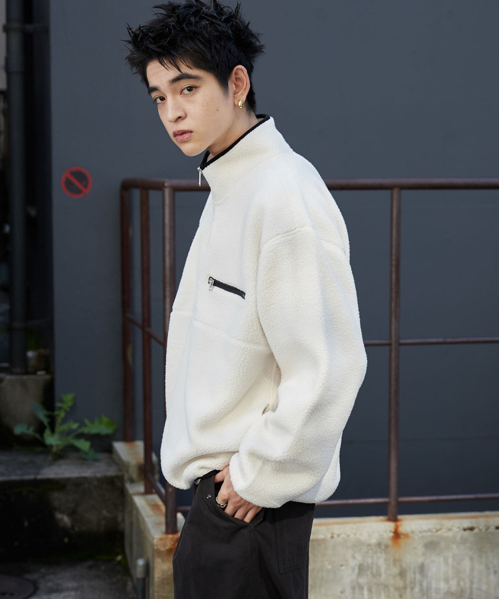 オフホワイト　モデル:180cm L着用