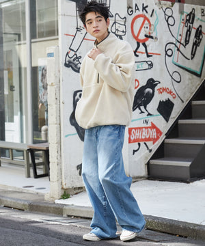 Lベージュ　モデル:180cm L着用