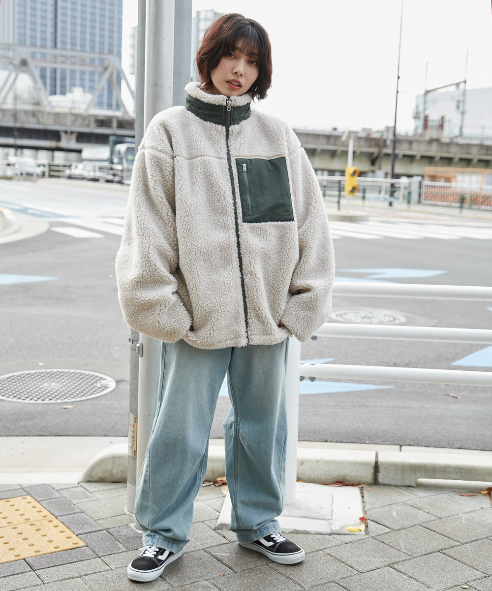 ベージュ モデル：160cm L着用