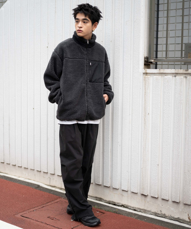 Dグレー モデル：180cm L着用