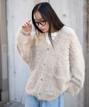 オフホワイト モデル：161cm L着用