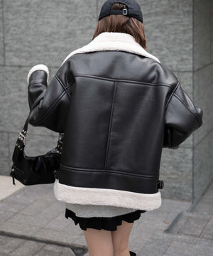 ブラック　モデル:155cm F着用