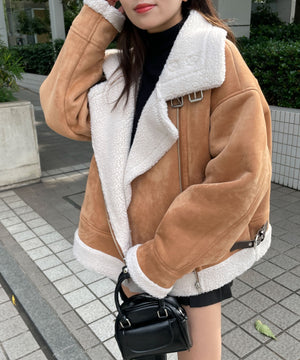 ベージュ　モデル:155cm F着用