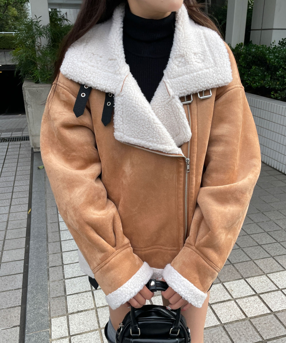 ベージュ　モデル:155cm F着用