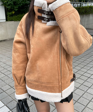 ベージュ　モデル:155cm F着用