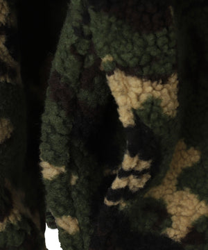 迷彩ロゴボアパーカー