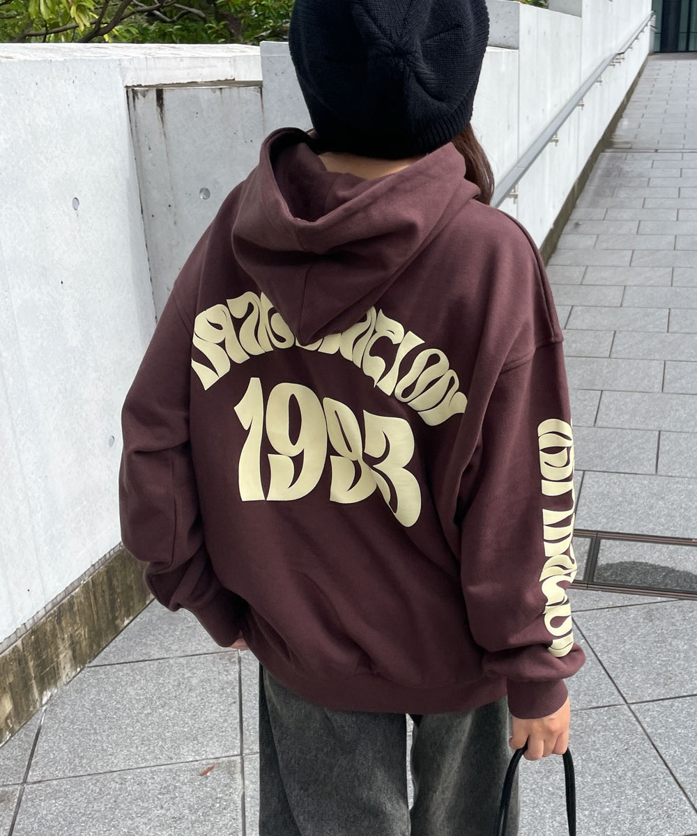 ブラウン　モデル:155cm F着用