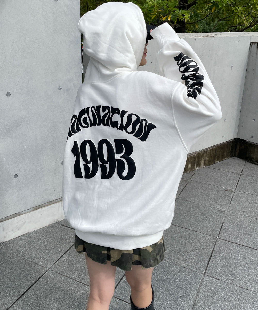 ホワイト 　モデル:155cm F着用