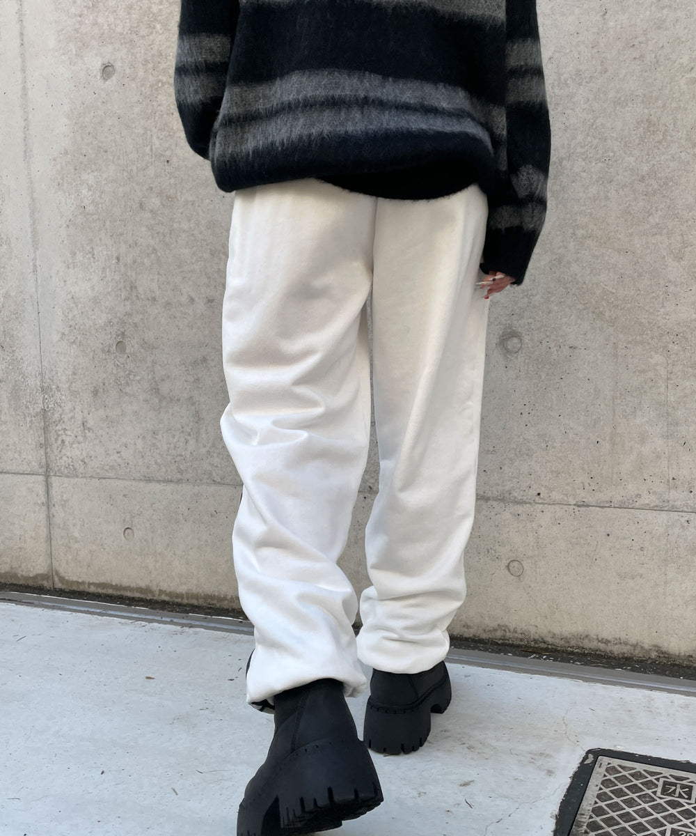 ホワイト  モデル：155cm F着用