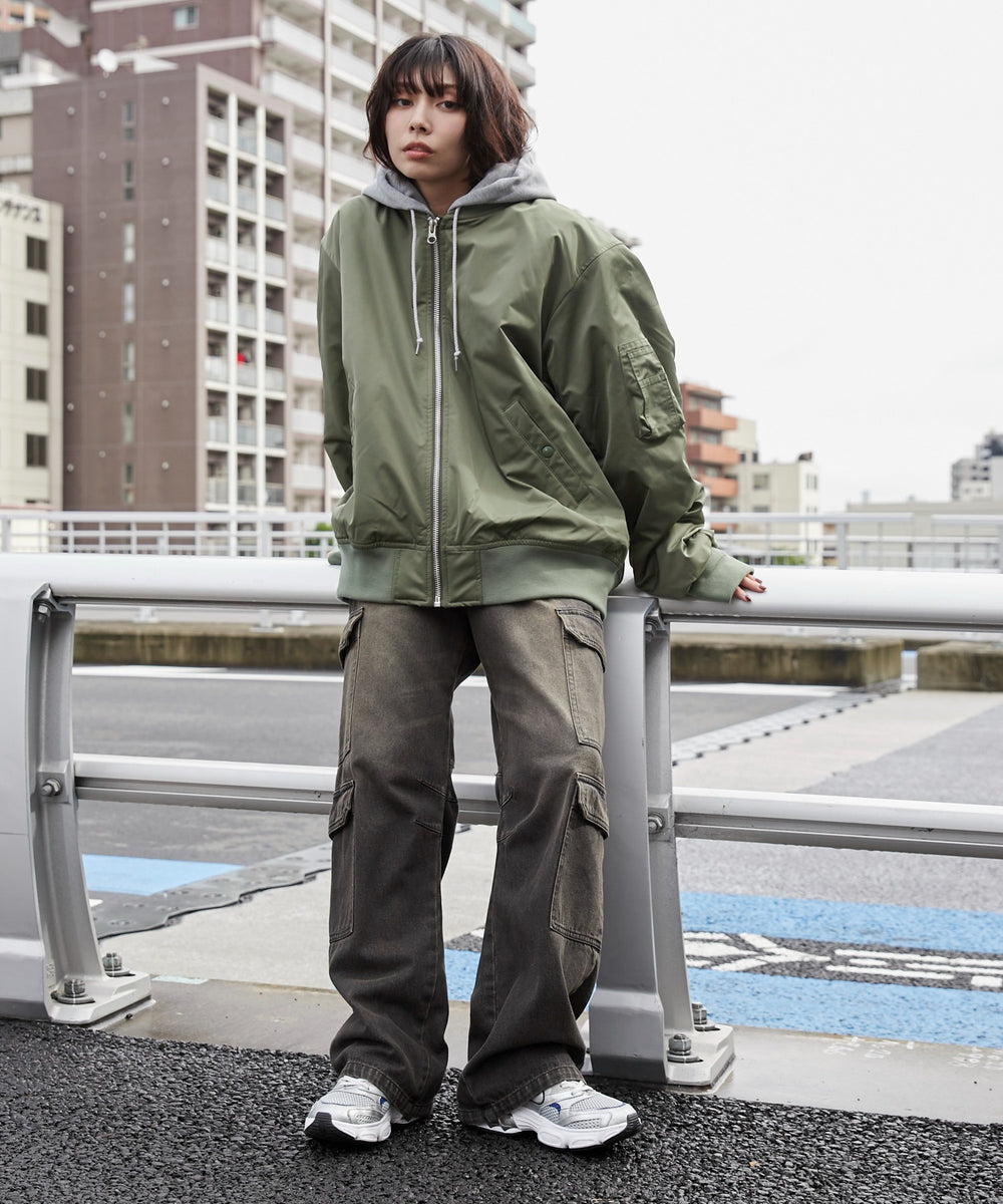 カーキ モデル：160cm L着用