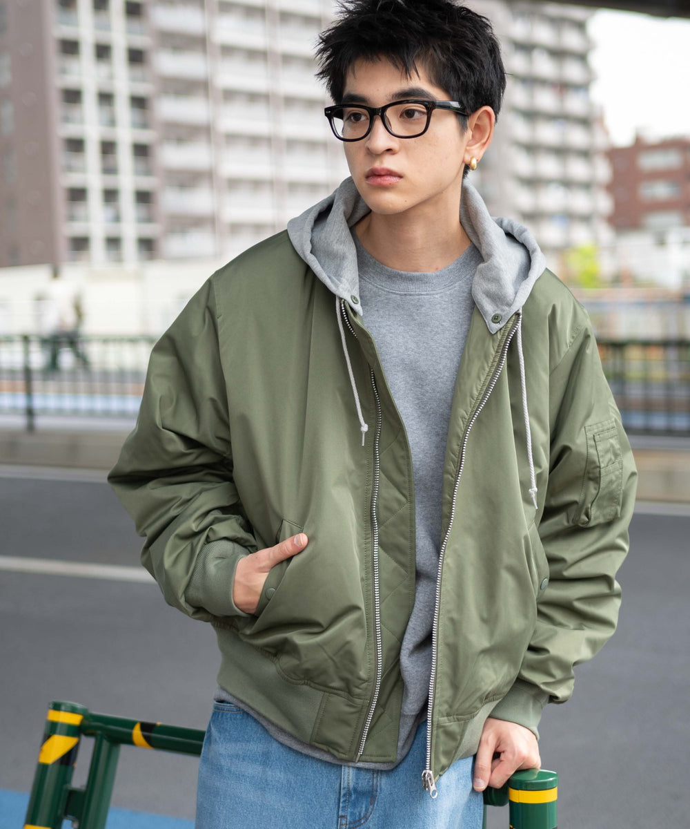 カーキ モデル：180cm L着用