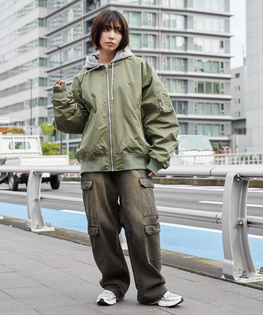 カーキ モデル：160cm L着用