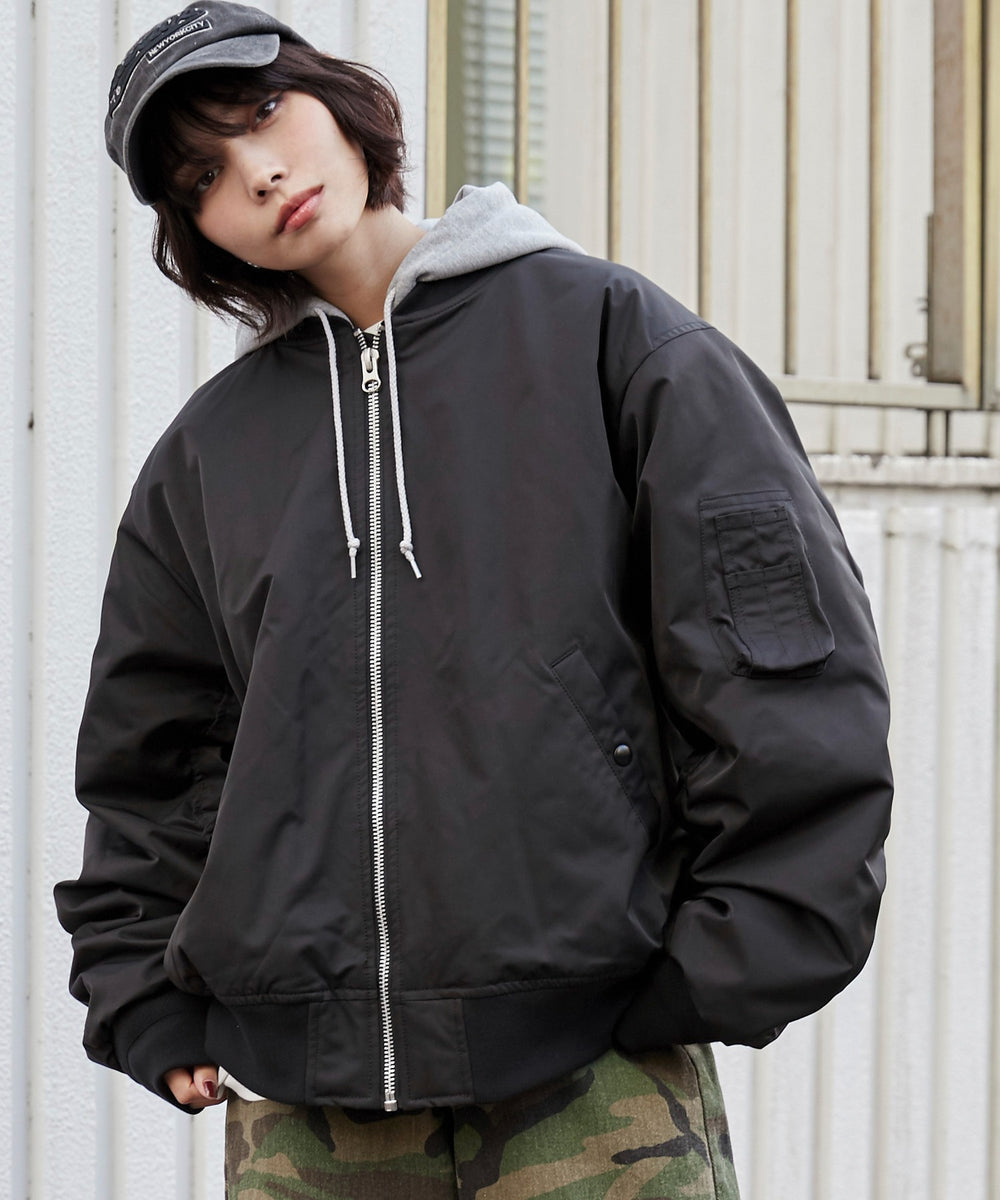 ブラック モデル：160cm L着用