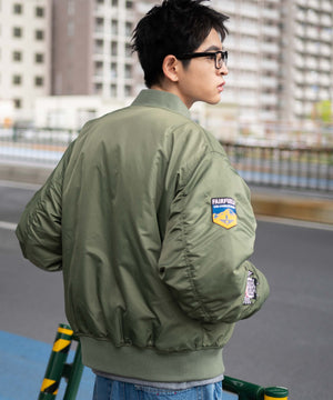 カーキ モデル：180cm L着用