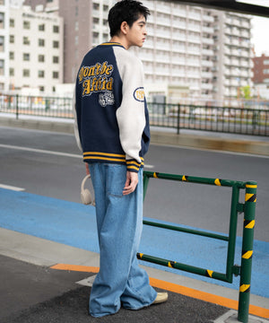 ネイビー モデル：180cm L着用