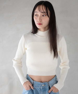 オフホワイト モデル：161cm F着用