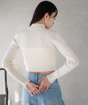 オフホワイト モデル：161cm F着用