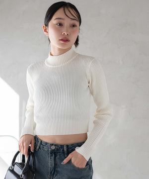 オフホワイト モデル：161cm F着用