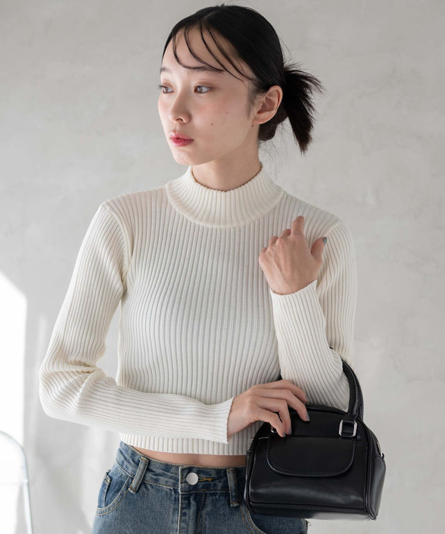 オフホワイト モデル：161cm F着用