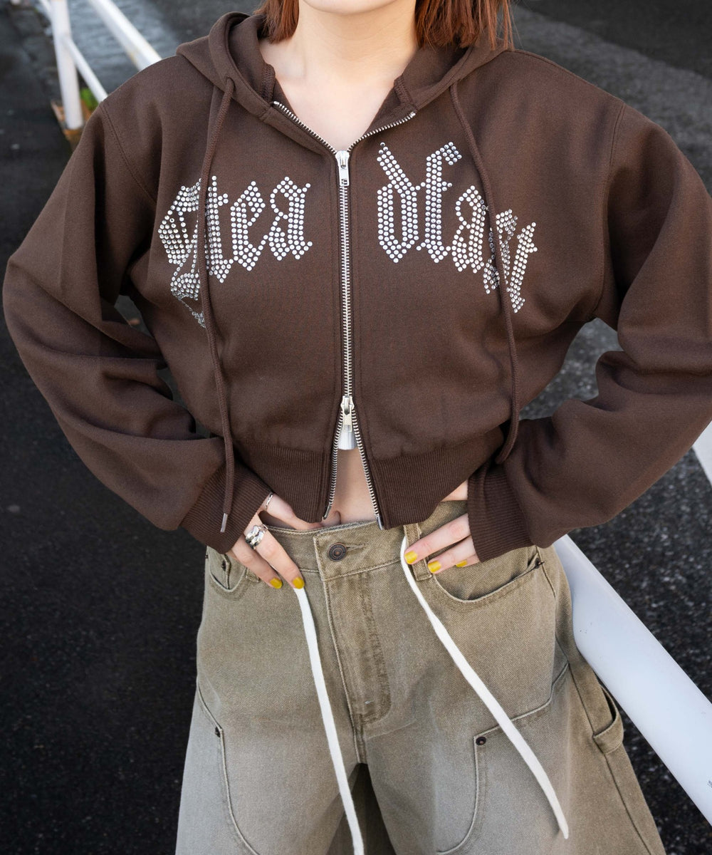 ブラウン　モデル:155cm F着用