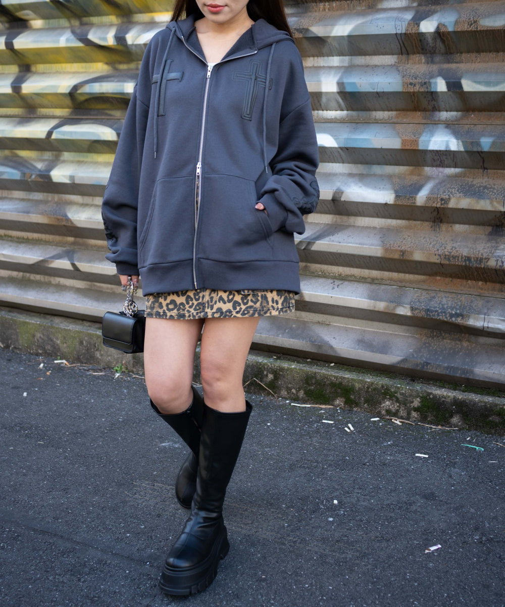 グレー モデル：155cm F着用