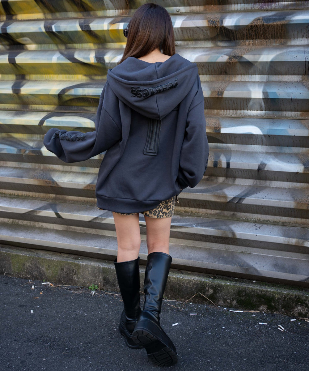 グレー モデル：155cm F着用