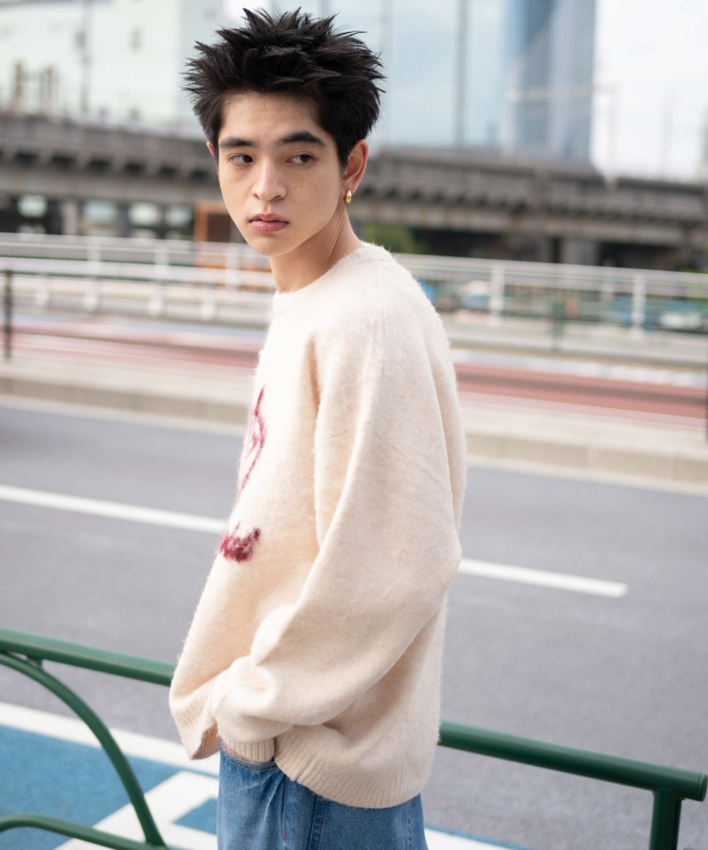 ホワイト モデル：180cm L着用