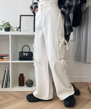 ホワイトアイボリー モデル：158cm M着用