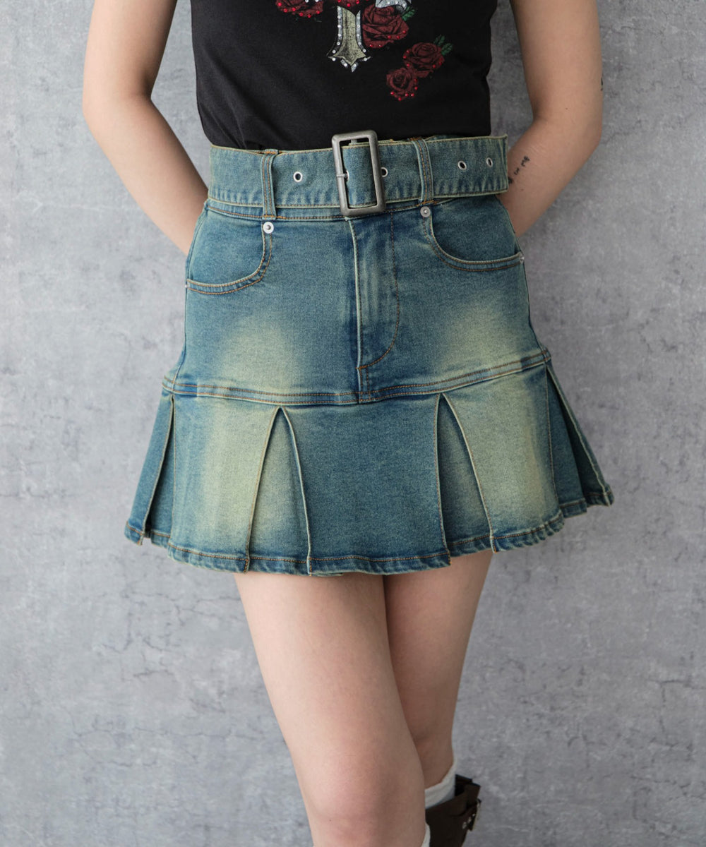 デニム中濃加工 モデル：159cm F着用