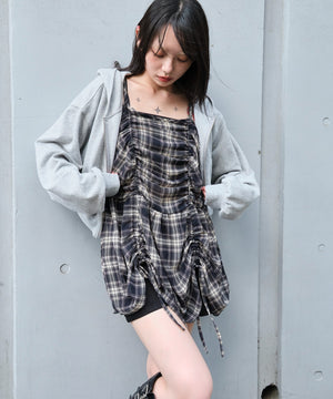 ブルーチェック1 モデル：159cm F着用