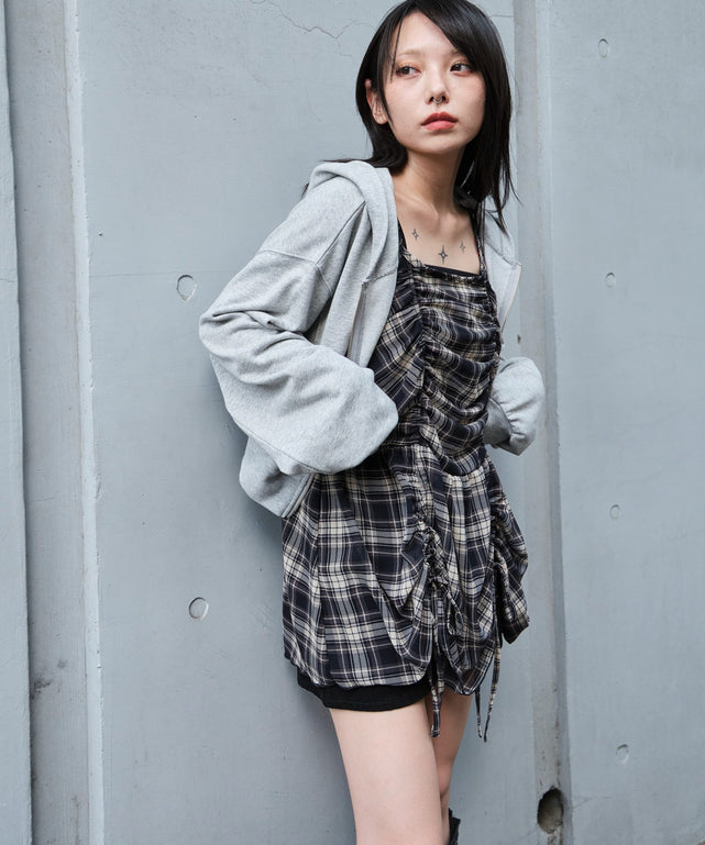 ブルーチェック1 モデル：159cm F着用