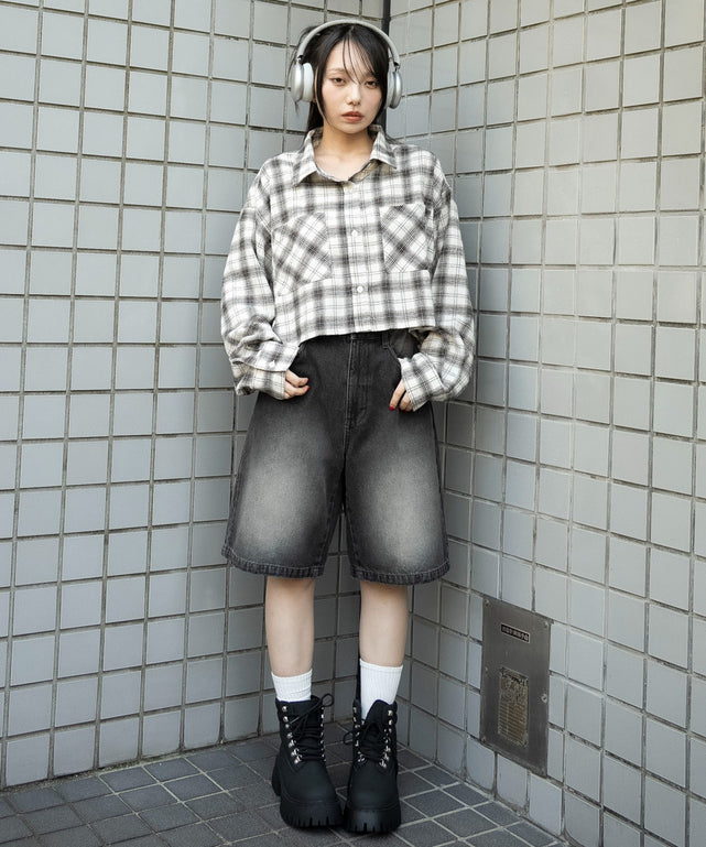 ホワイトアイボリー　モデル：159cm F着用