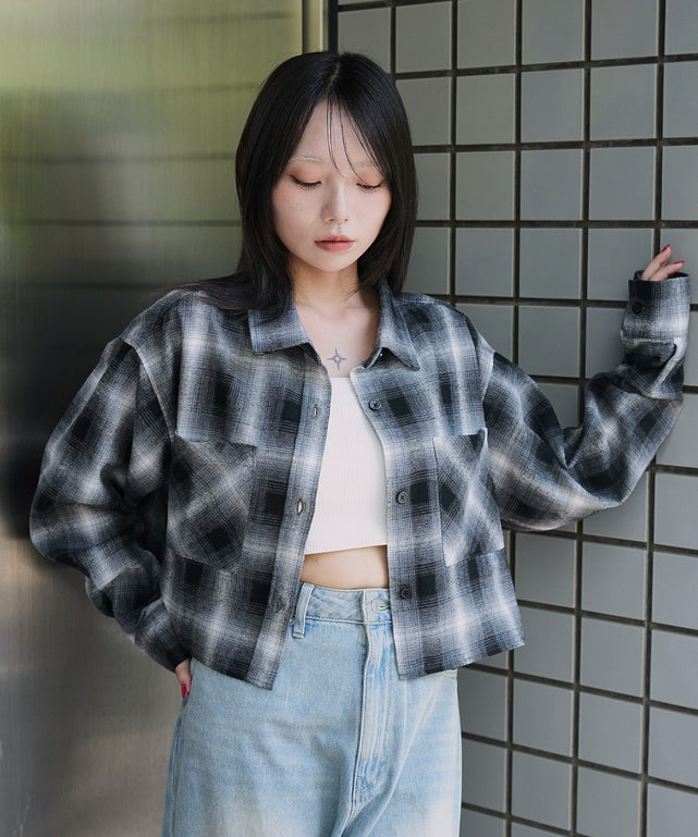 ブラック　モデル：159cm F着用