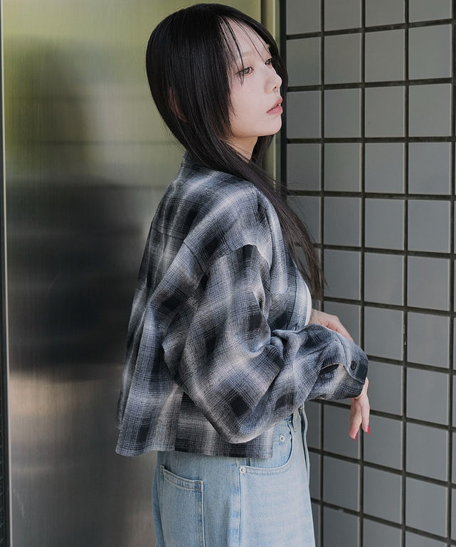 ブラック　モデル：159cm F着用