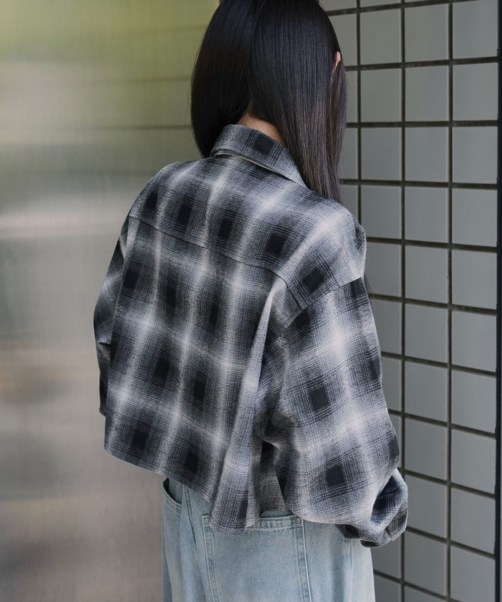 ブラック　モデル：159cm F着用