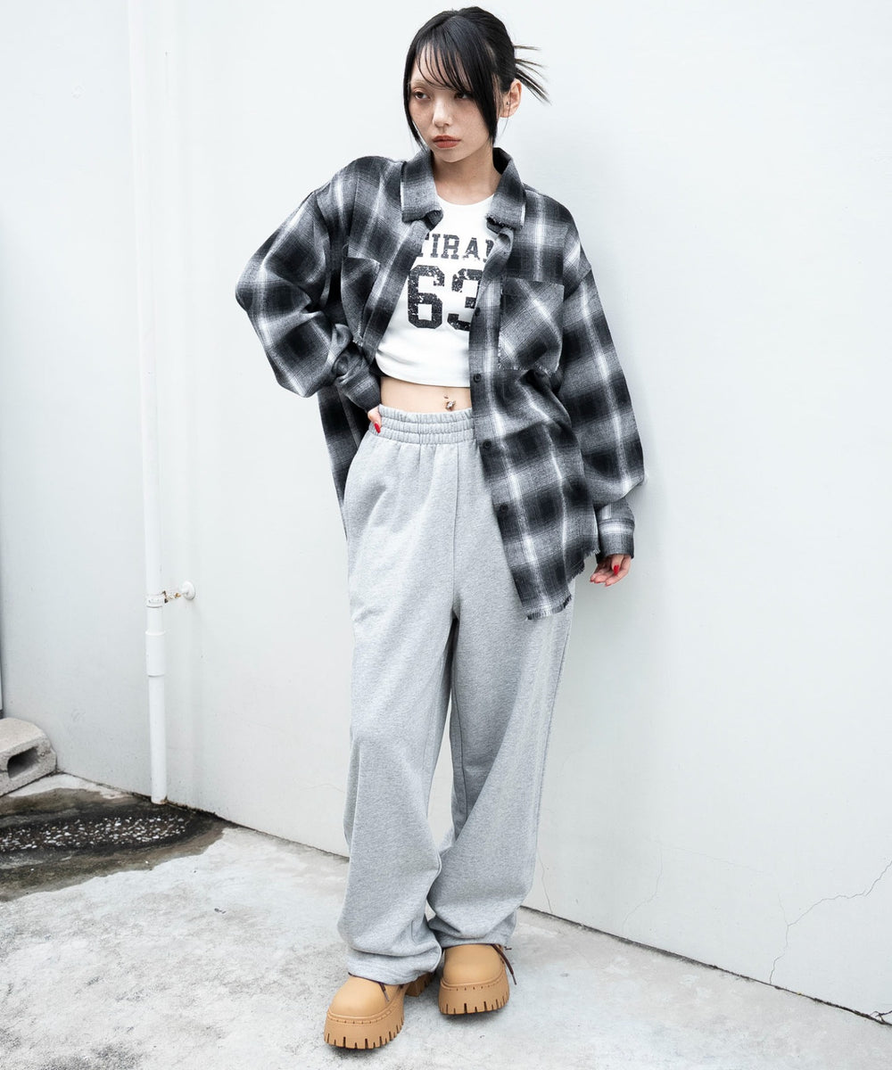 ブラック　モデル：159cm F着用