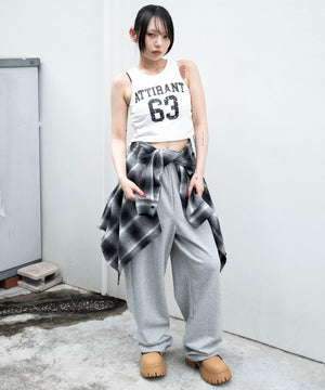 ブラック　モデル：159cm F着用