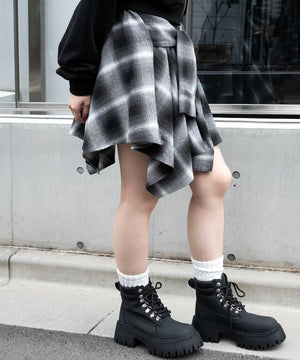 ブラック　モデル：159cm F着用