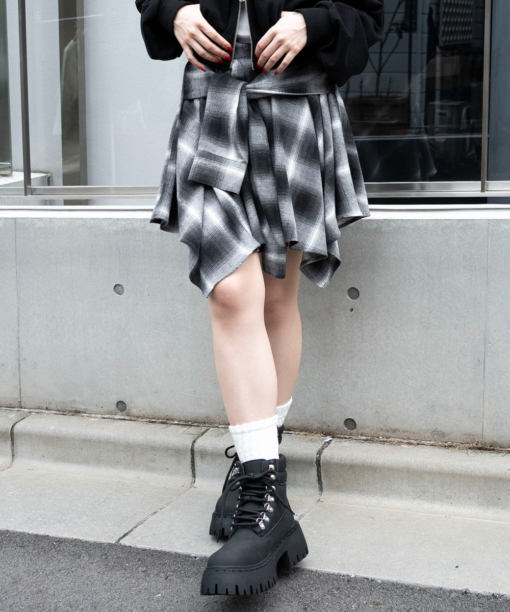 ブラック　モデル：159cm F着用